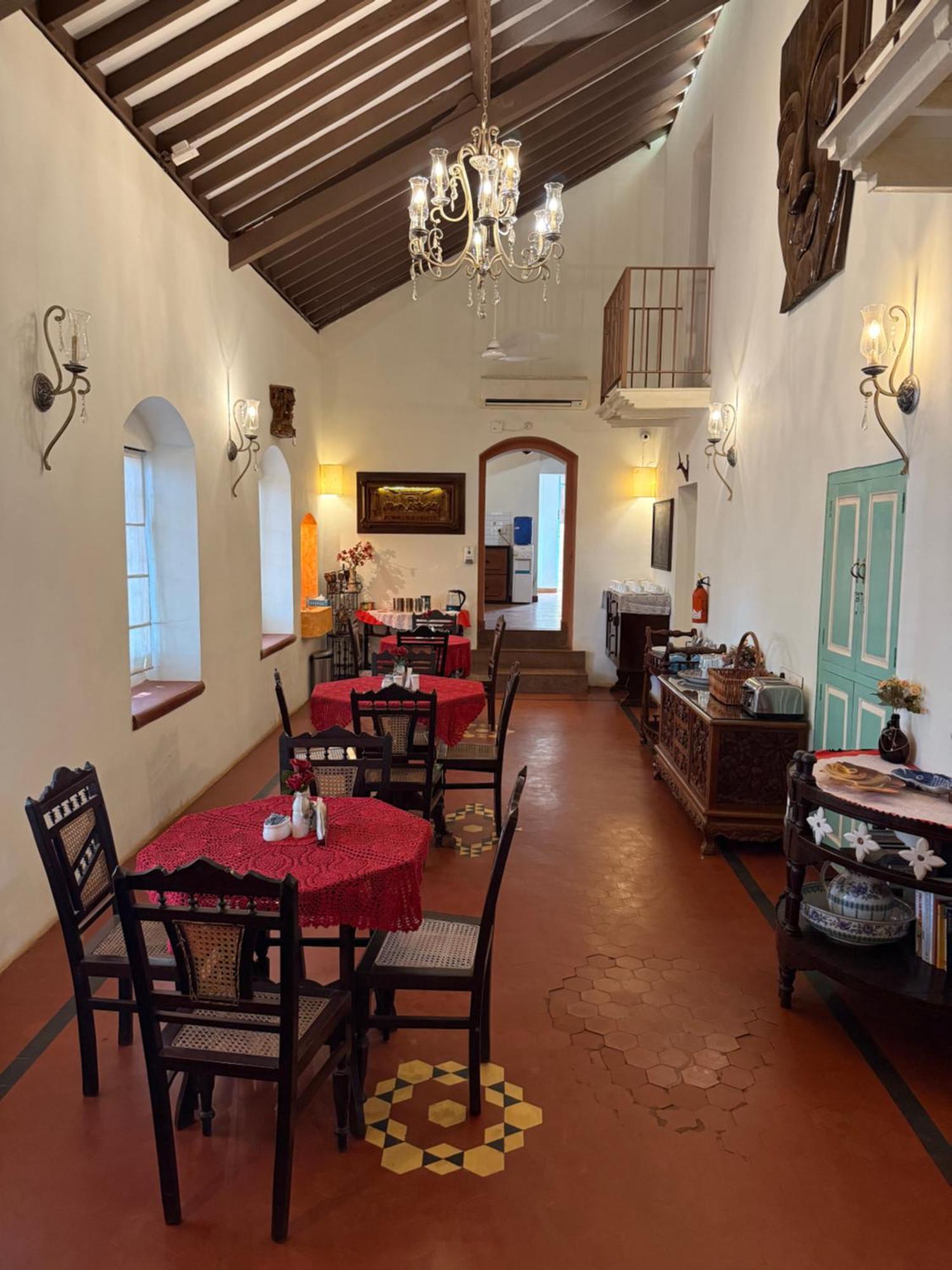Lar Amorosa Boutique Hotel - Goa Калангут Экстерьер фото