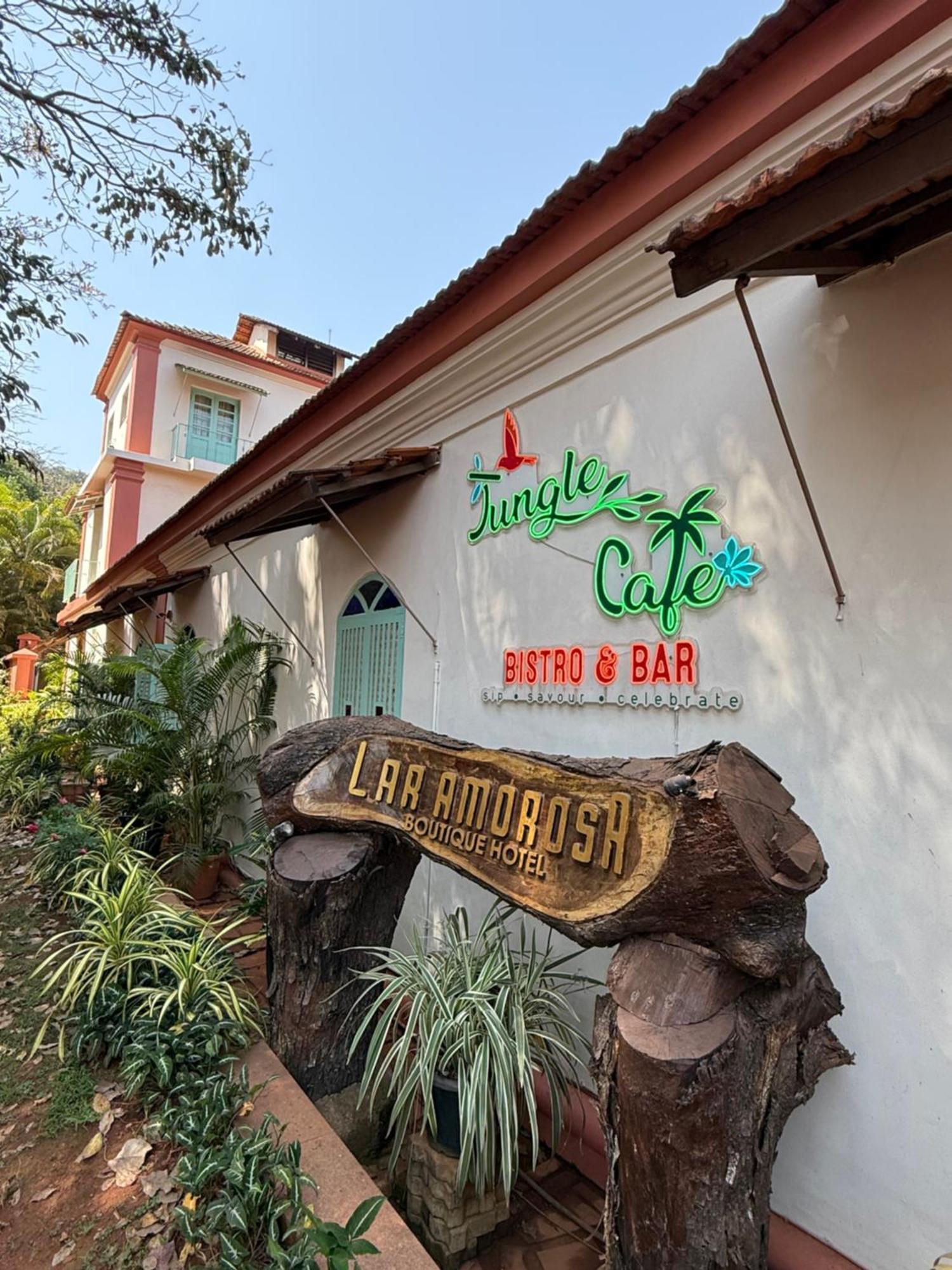 Lar Amorosa Boutique Hotel - Goa Калангут Экстерьер фото