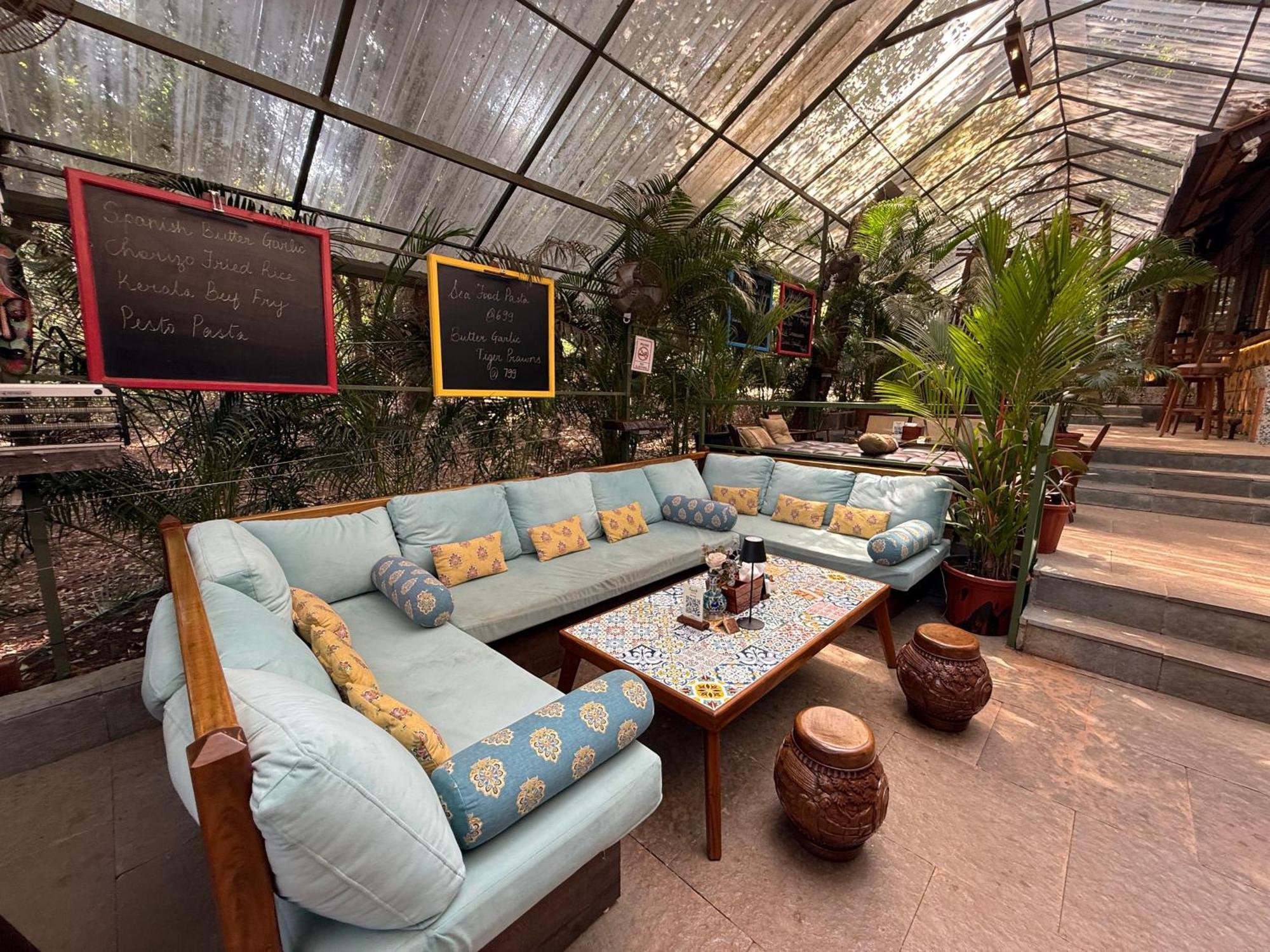 Lar Amorosa Boutique Hotel - Goa Калангут Экстерьер фото