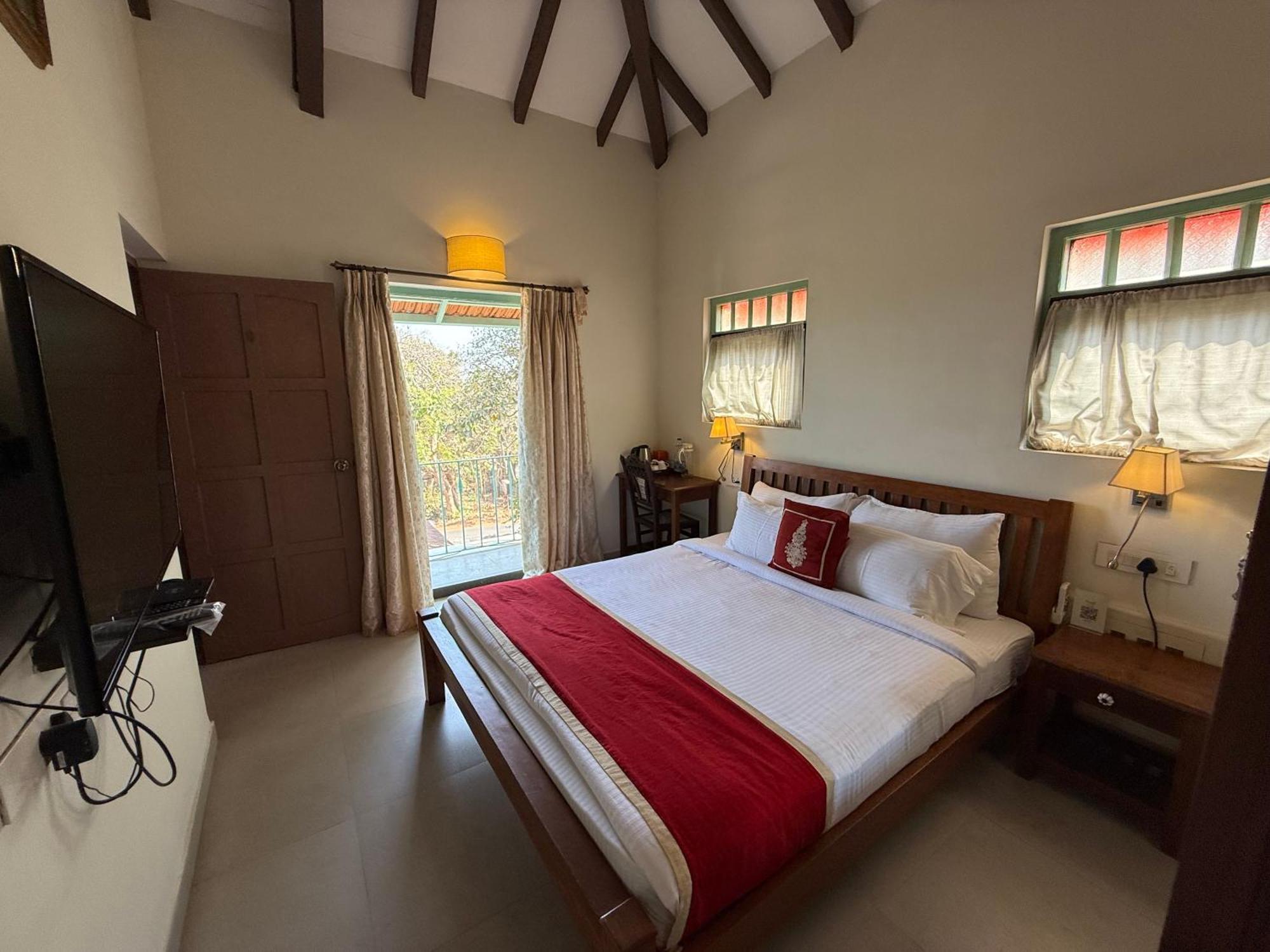 Lar Amorosa Boutique Hotel - Goa Калангут Экстерьер фото