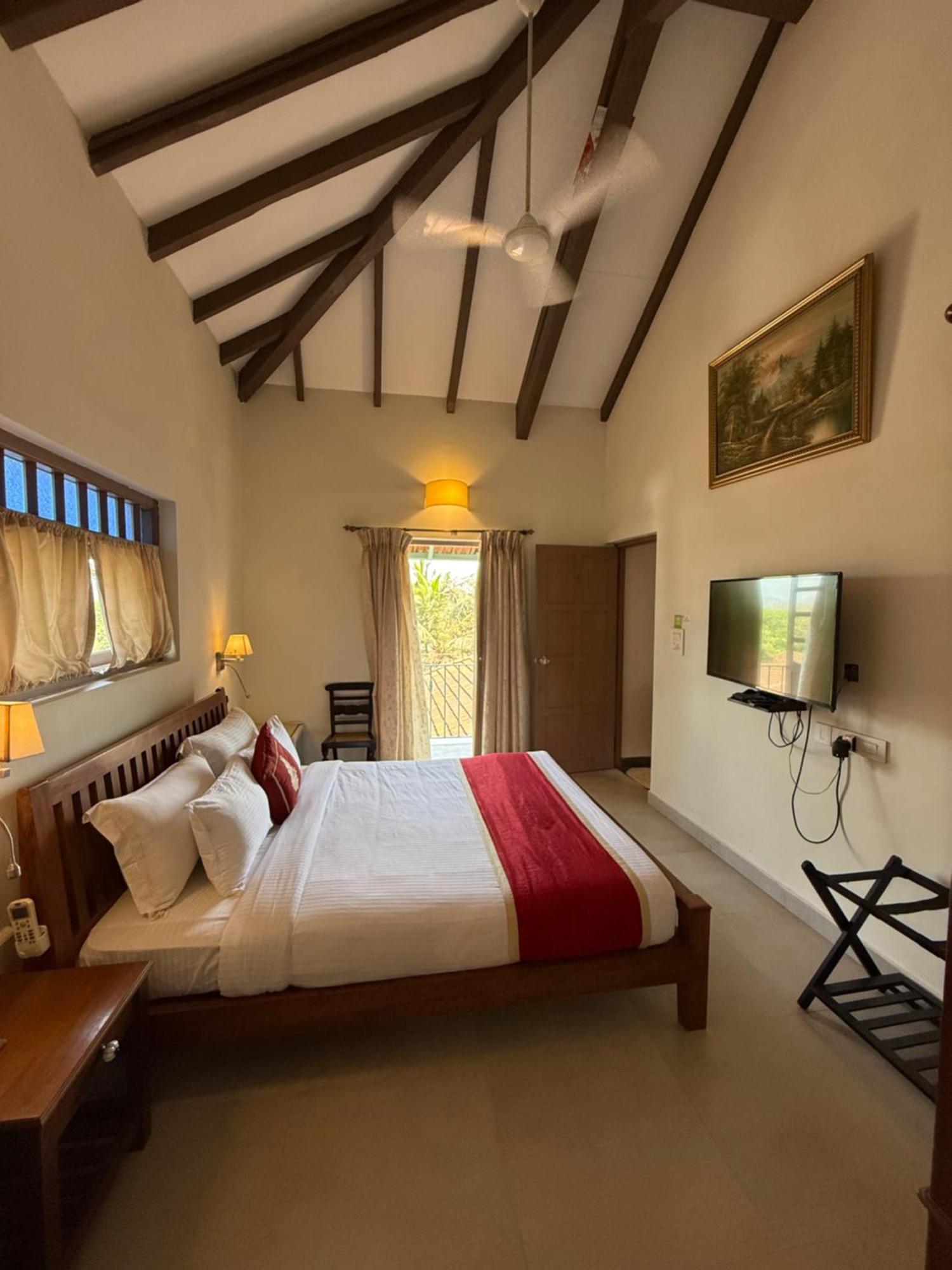 Lar Amorosa Boutique Hotel - Goa Калангут Экстерьер фото