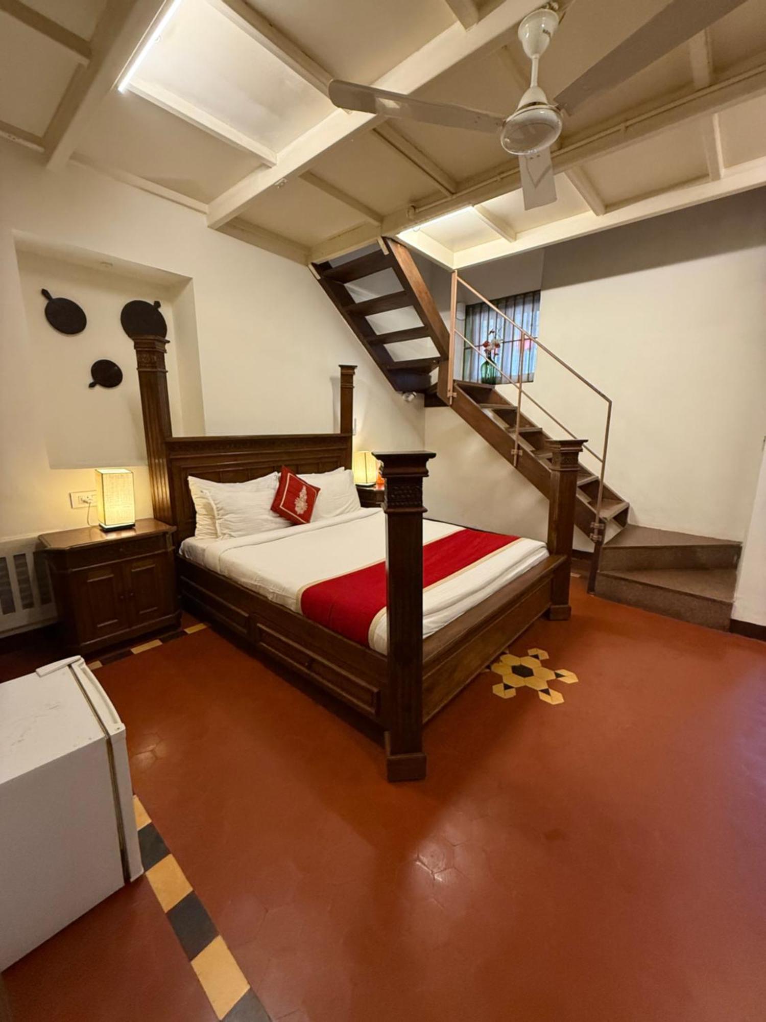 Lar Amorosa Boutique Hotel - Goa Калангут Экстерьер фото