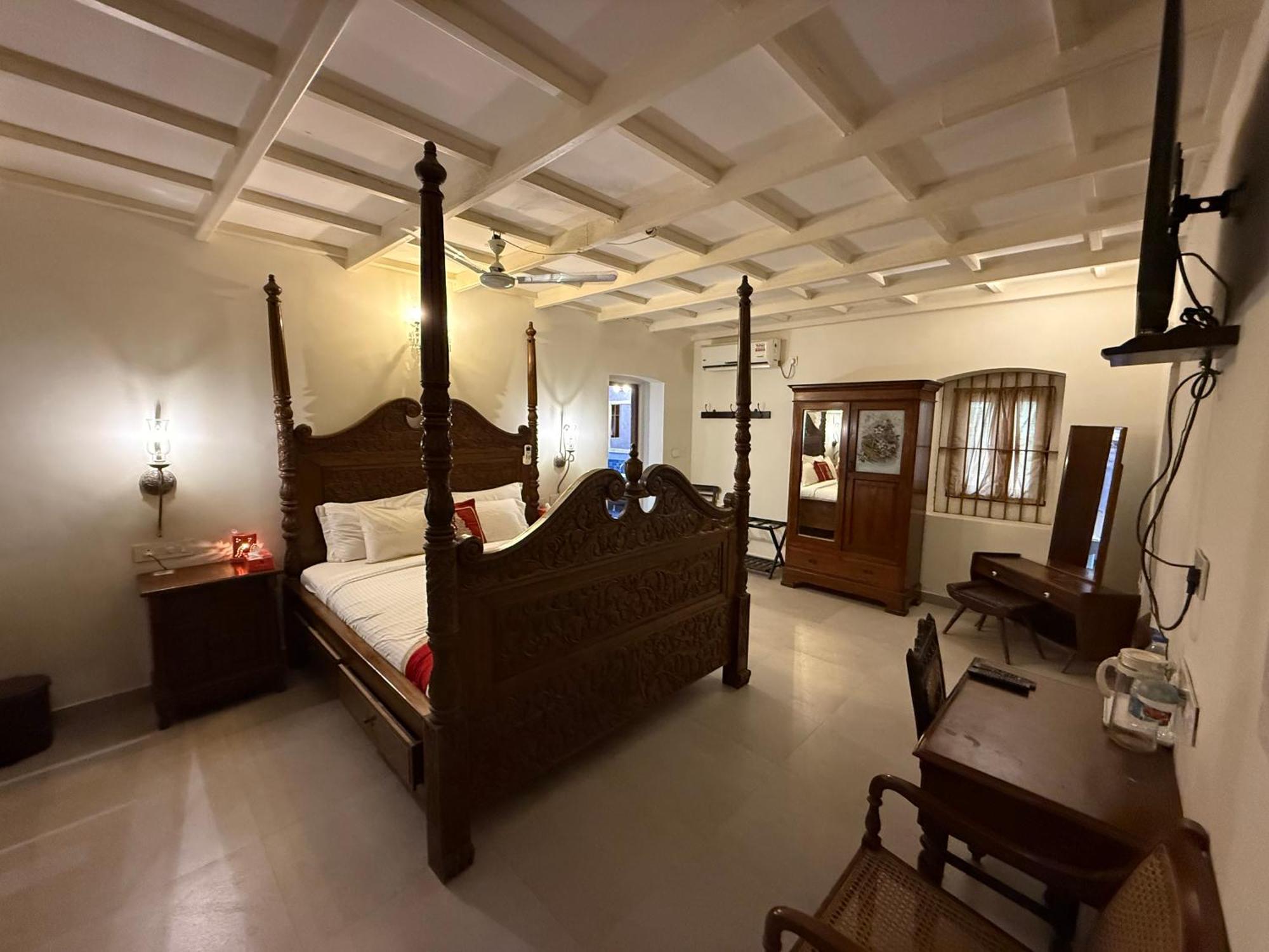 Lar Amorosa Boutique Hotel - Goa Калангут Экстерьер фото