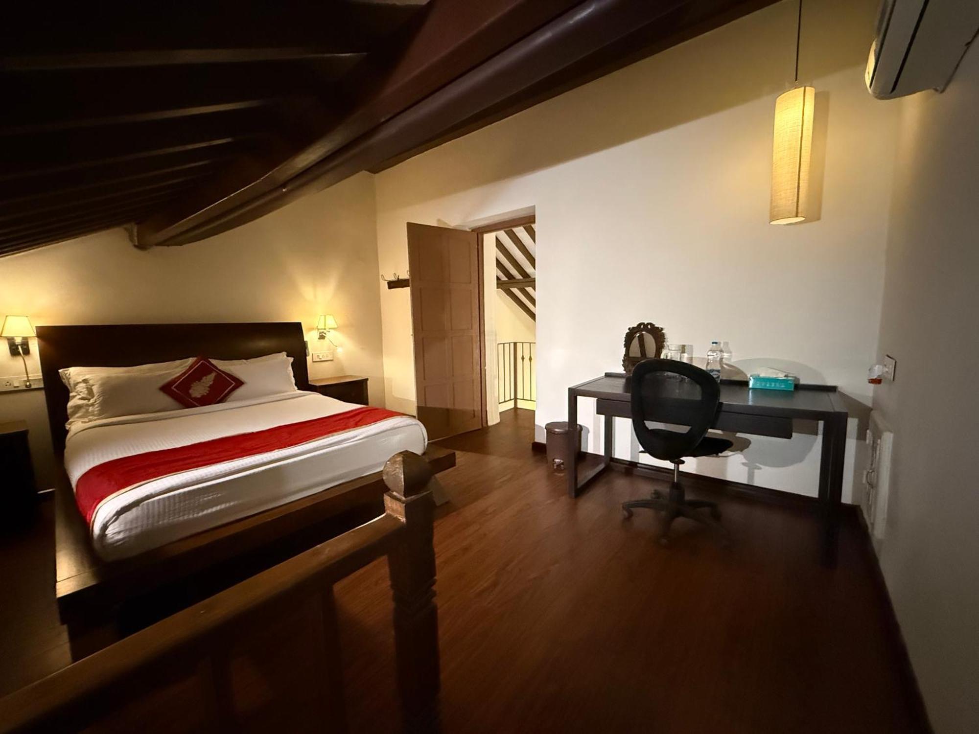 Lar Amorosa Boutique Hotel - Goa Калангут Экстерьер фото