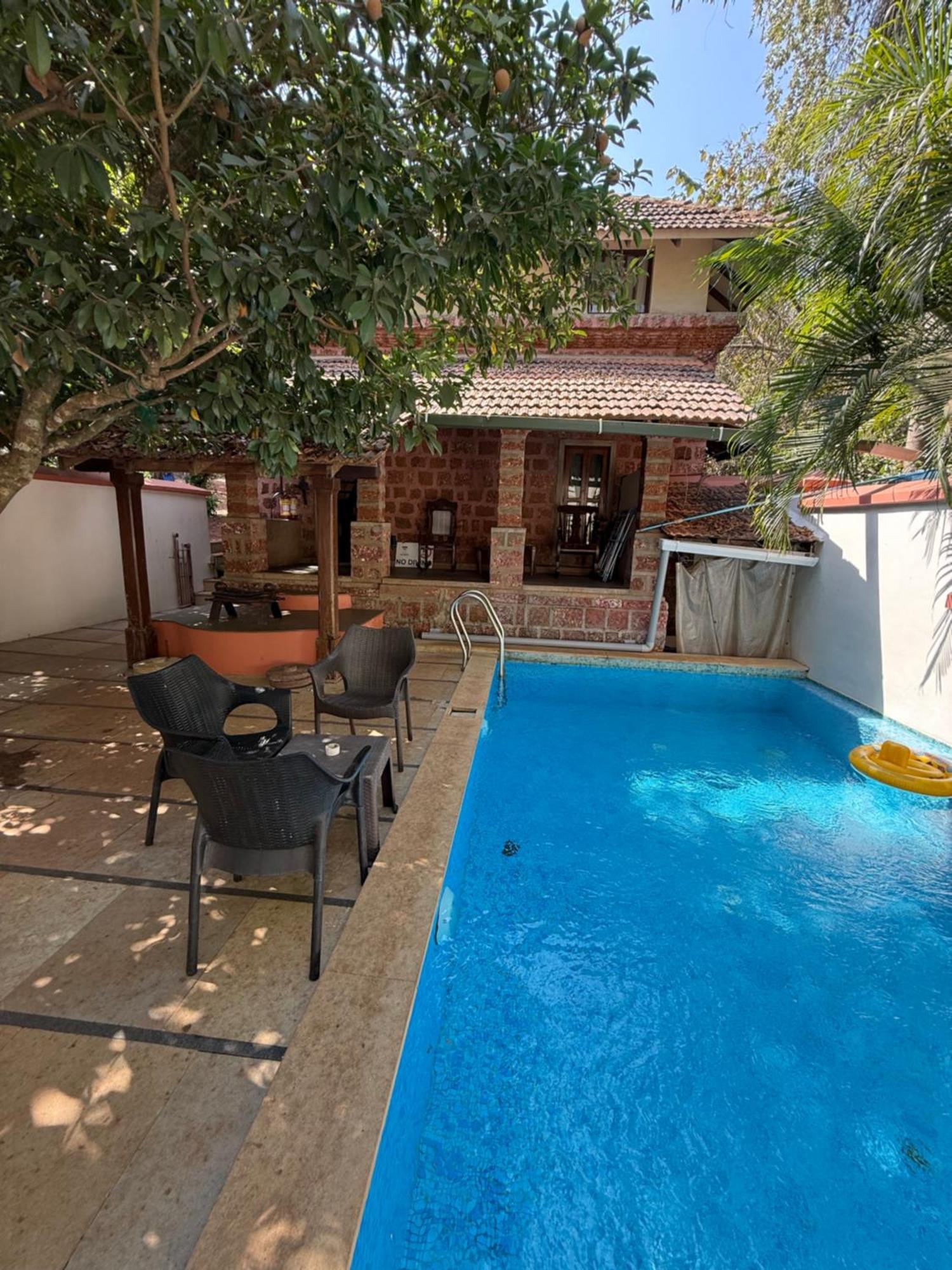 Lar Amorosa Boutique Hotel - Goa Калангут Экстерьер фото